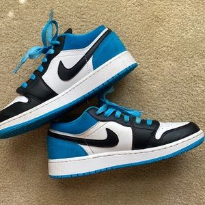 youth air jordan 1’s low top